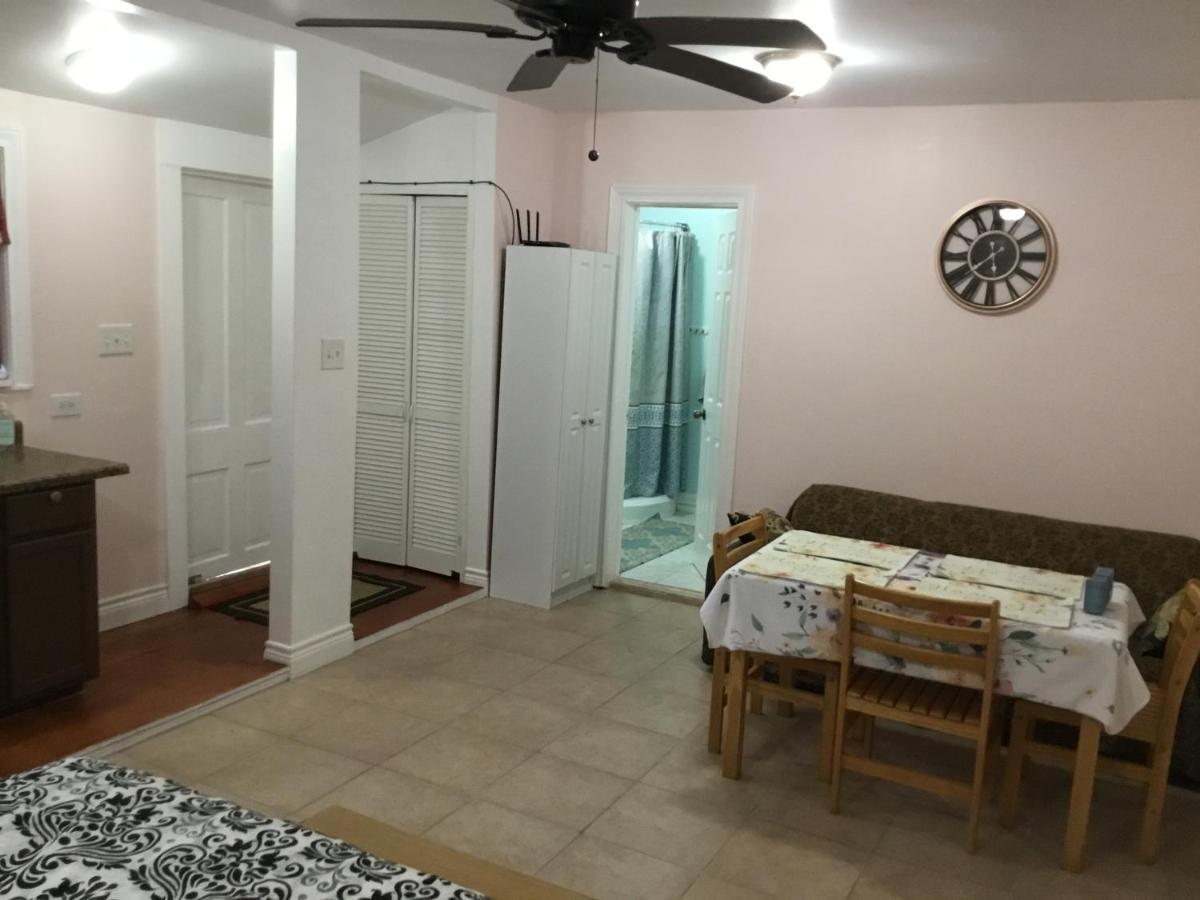 Studio Apartment At Historical House Galveston Exterior photo